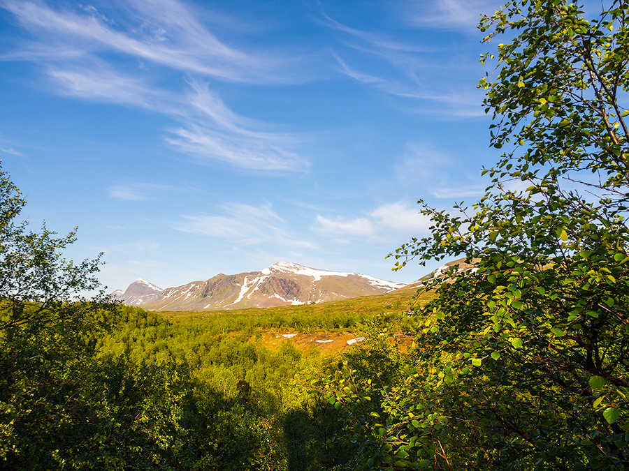 KESÄILLAN PILVET