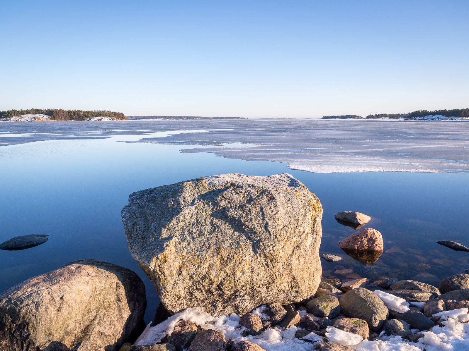 Jääpeite irtoaa